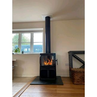 Jotul F305B woodburner 7kw on a twin wall flue system
