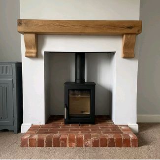 Parkray Aspect 4 woodburner 4.5kw, Red brick hearth and Real oak deep beam round edge light medium oak with corbels 